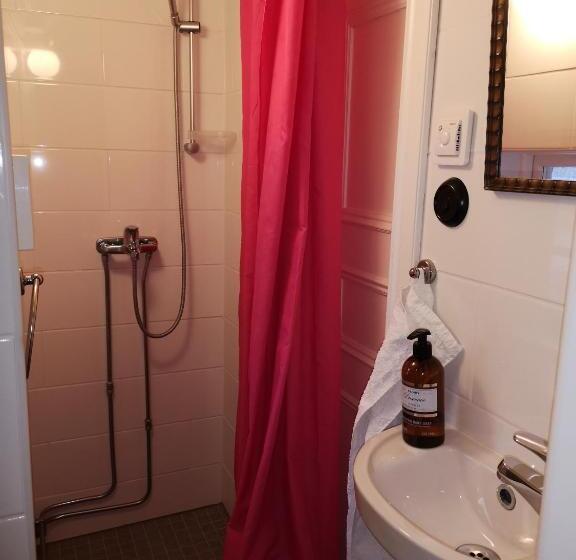 Номер Стандарт, Stockholm B&b Cottage