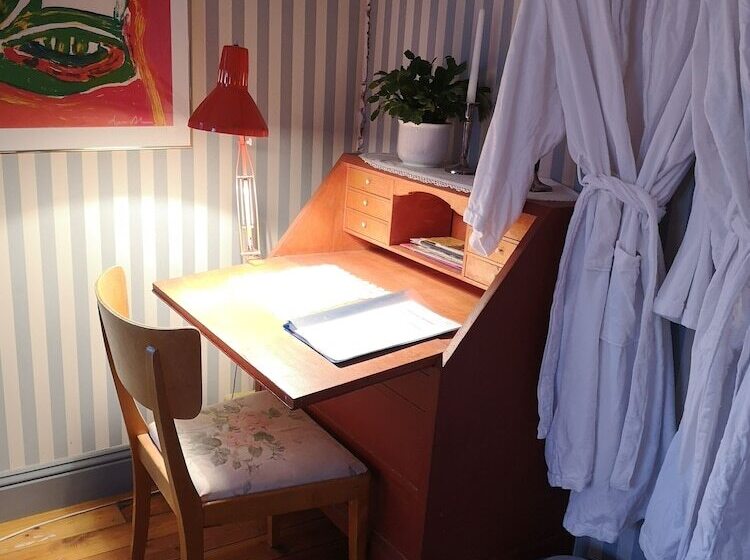 Номер Стандарт, Stockholm B&b Cottage