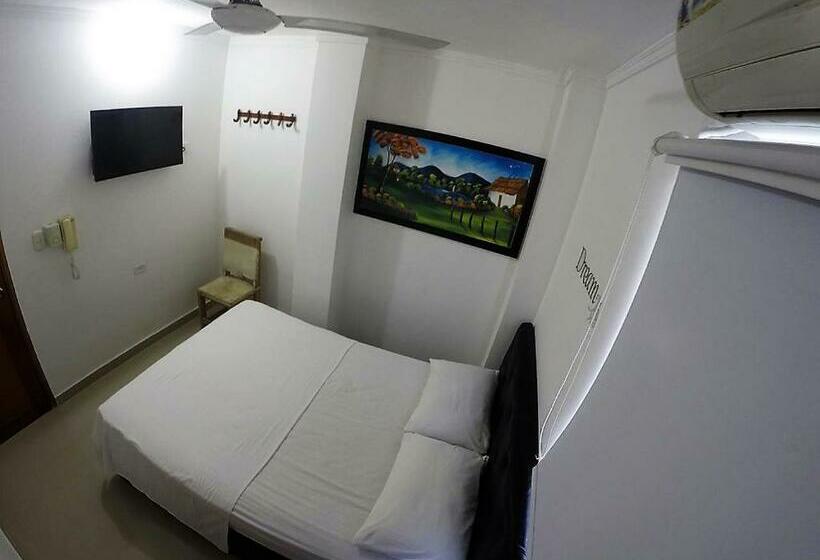 غرفة إقتصادية, Aeromar Central