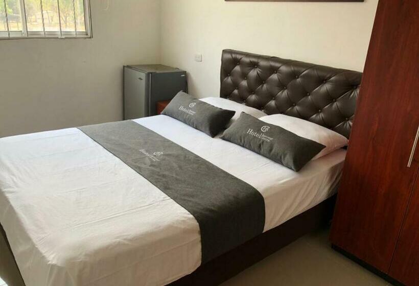 غرفة قياسية, Aeromar Central