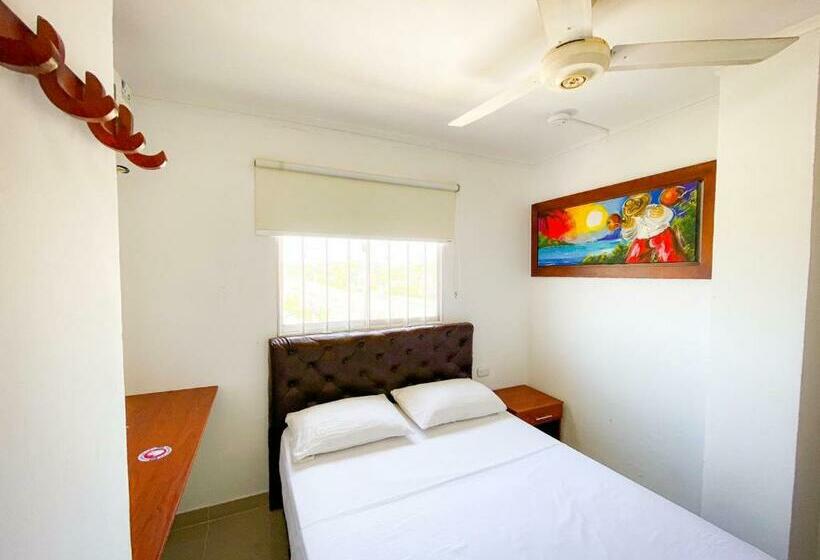 غرفة إقتصادية, Aeromar Central