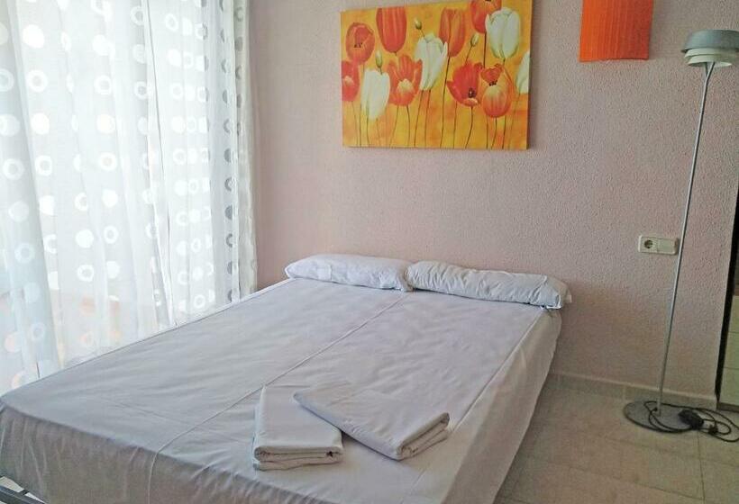 استودیوی استاندارد, Apartamentos Eurhostal 3000