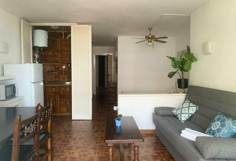 استودیوی استاندارد, Apartamentos Eurhostal 3000