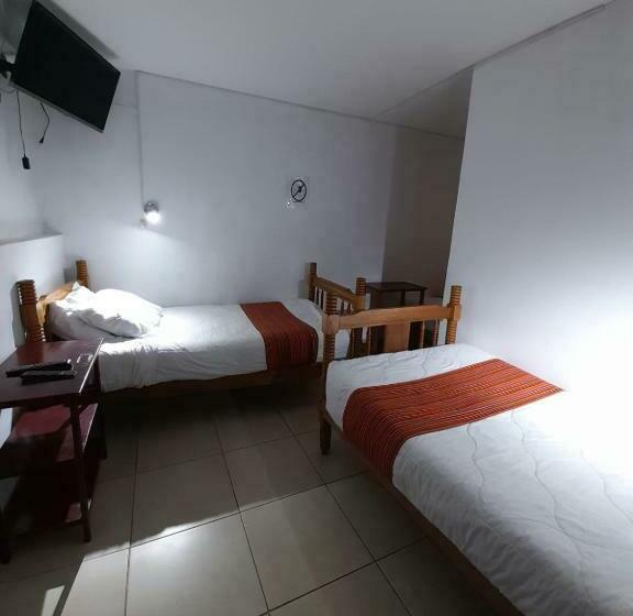 اتاق استاندارد سه نفره, Inka's Rest Hostel