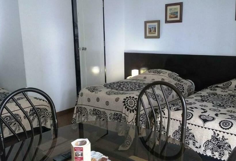 اتاق استاندارد سه نفره, Residencial Carlos