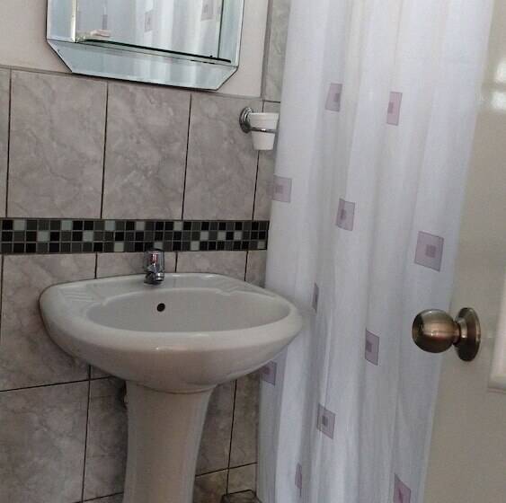 اتاق استاندارد یک نفره, Residencial Carlos