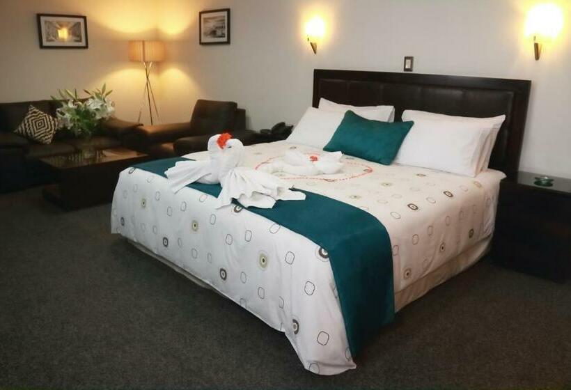 سوییت لوکس, Blub Hotel Spa