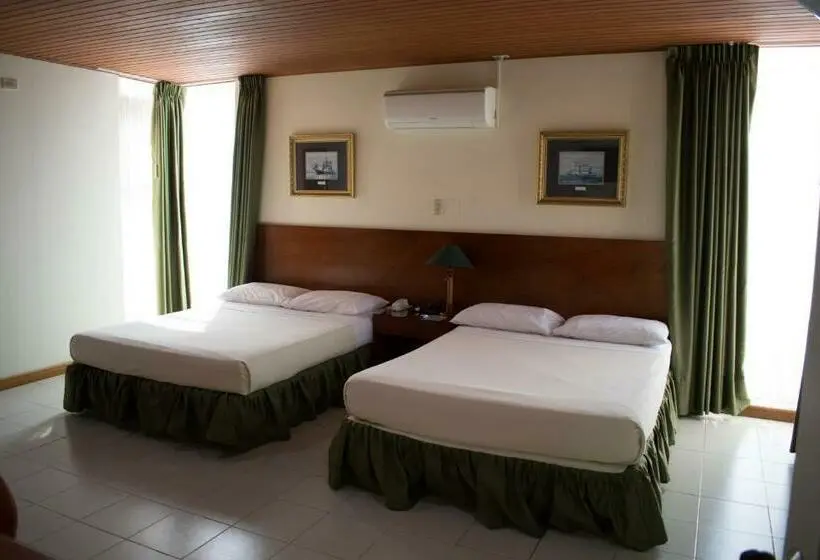 4 Bett Standardzimmer, Alhambra