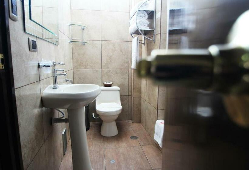 اتاق استاندارد سه نفره, B´liam