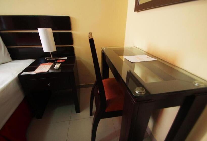 اتاق استاندارد یک نفره, B´liam