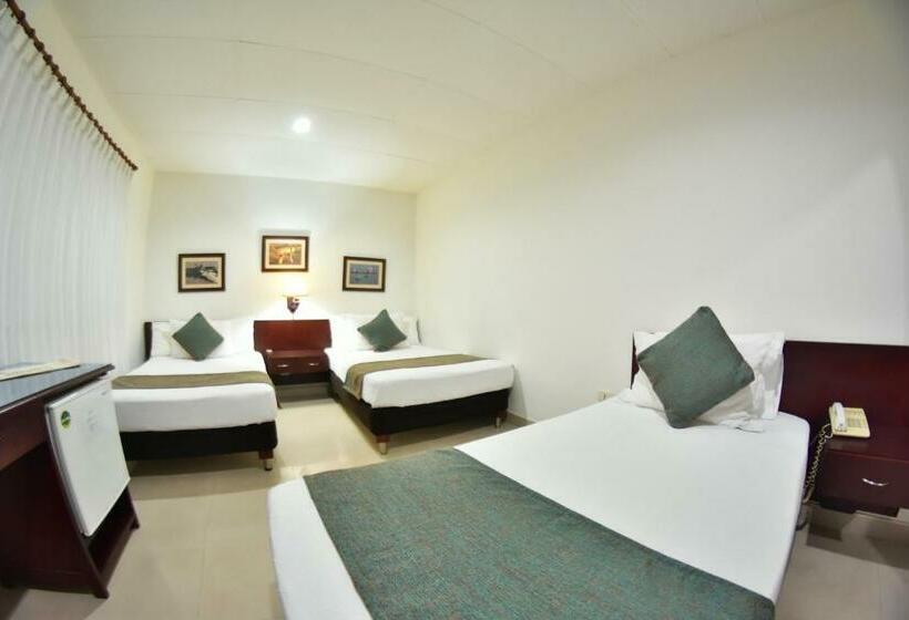 اتاق استاندارد سه نفره, Camoruco