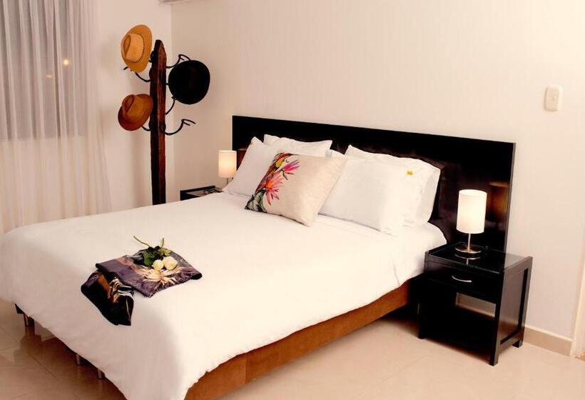 اتاق لوکس, Camoruco