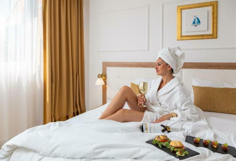 Quarto Comfort, Corner