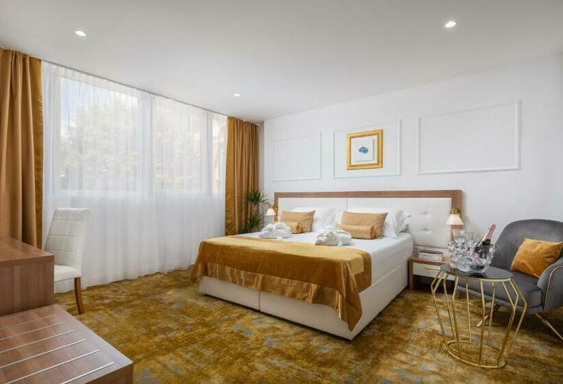 Quarto Comfort, Corner