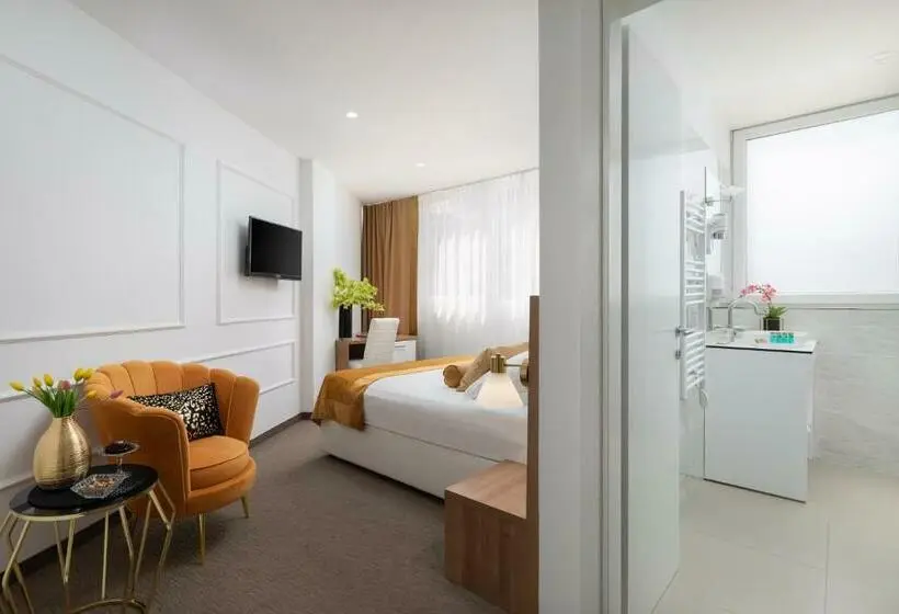 Habitación Estándar Vista Ciudad, Corner