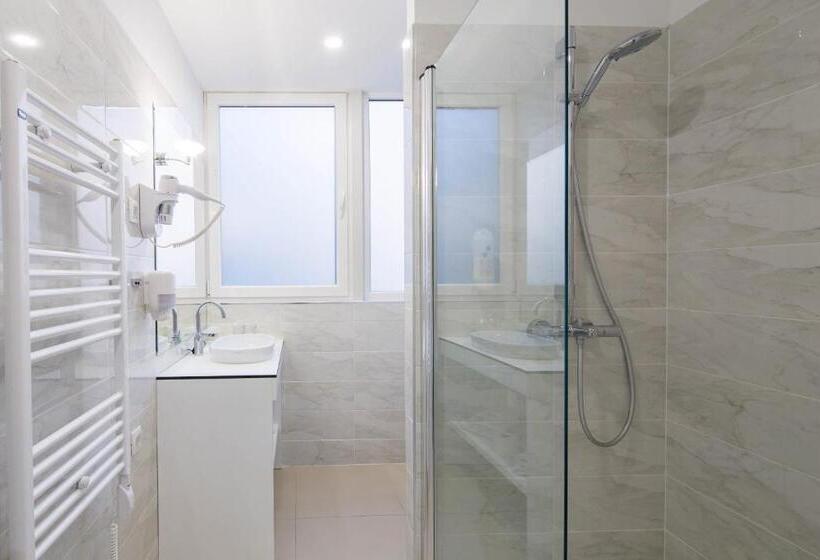 Quarto Triplo Comfort, Corner