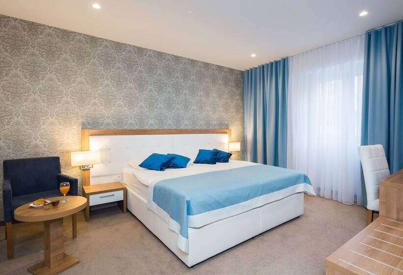 Quarto Comfort, Corner