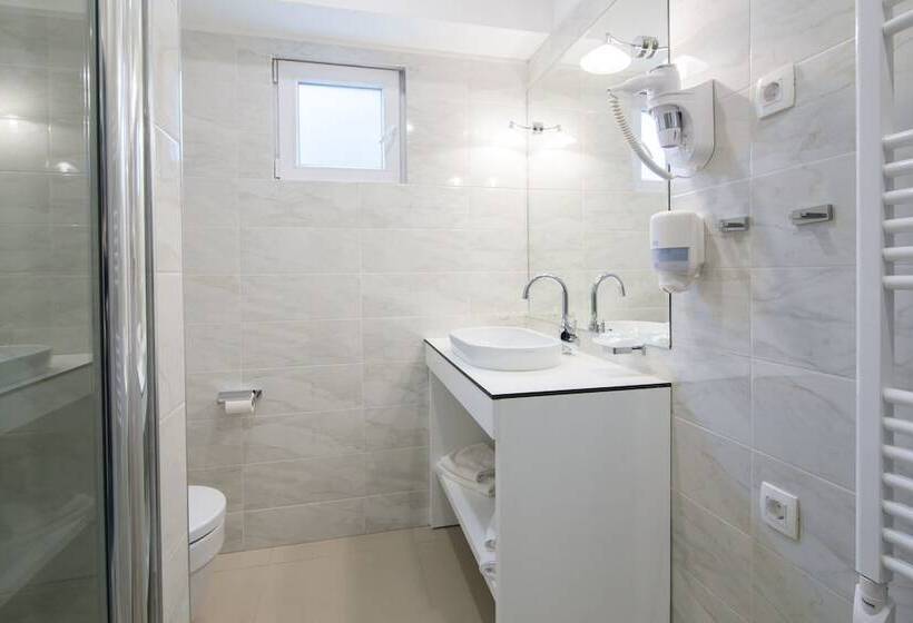 Quarto Triplo Comfort, Corner