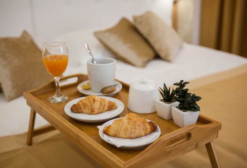 Quarto Familiar, Corner