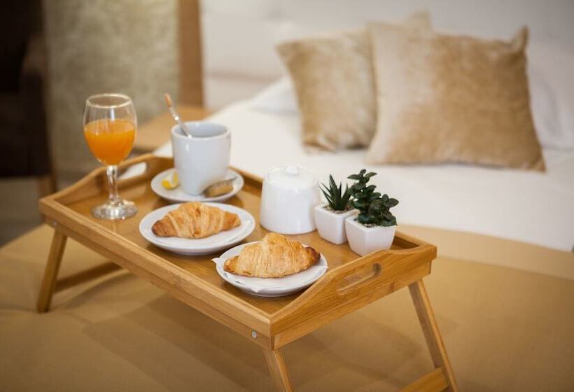 Quarto Familiar, Corner