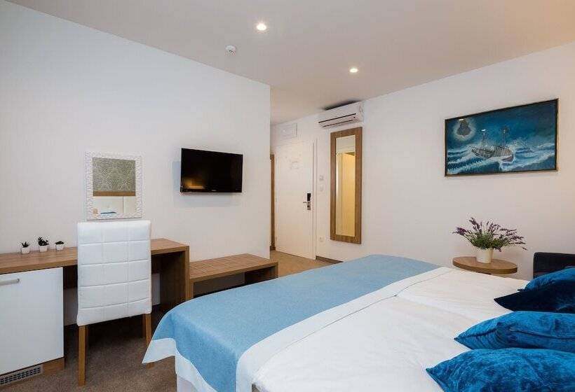 Quarto Comfort, Corner