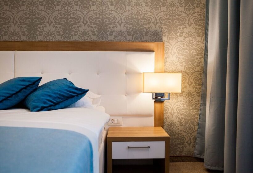 Quarto Comfort, Corner