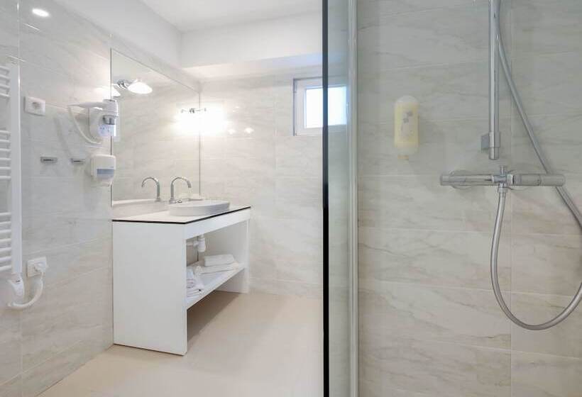 Quarto Comfort, Corner