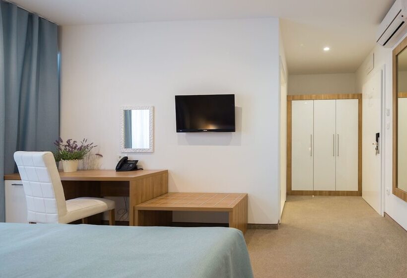 Quarto Comfort, Corner