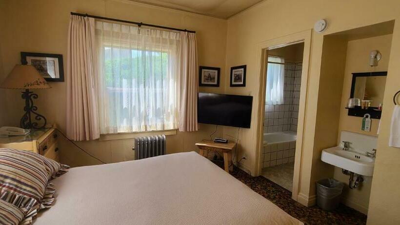 스탠다드 룸, Historic Dow