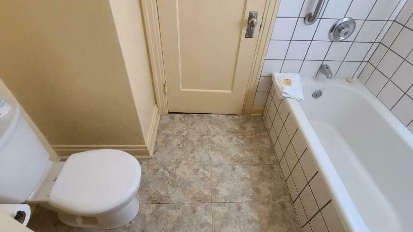 스탠다드 룸, Historic Dow