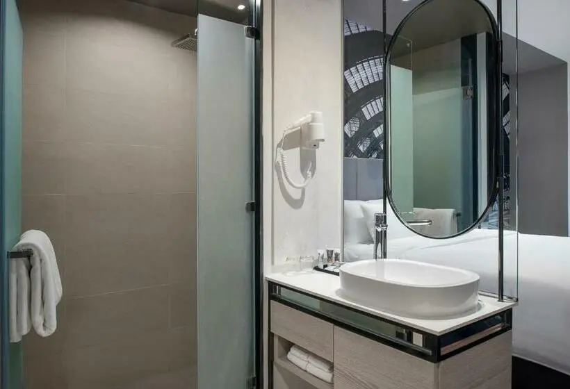 Superior-huone, Mercure Bangkok Makkasan