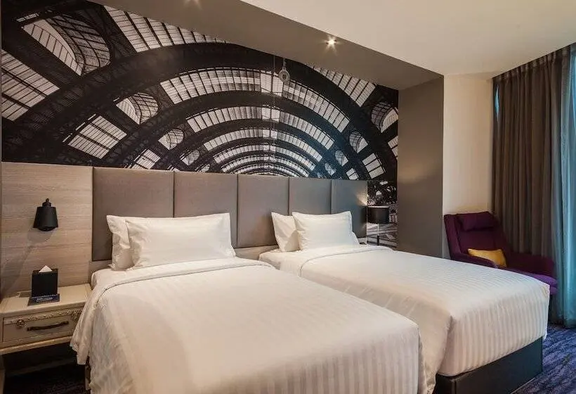 Superior-huone, Mercure Bangkok Makkasan