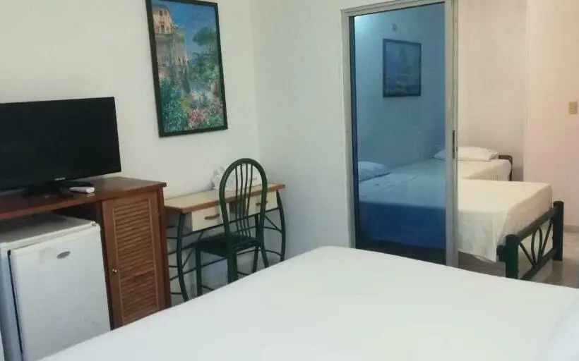 Perhehuone, Miami En Melgar