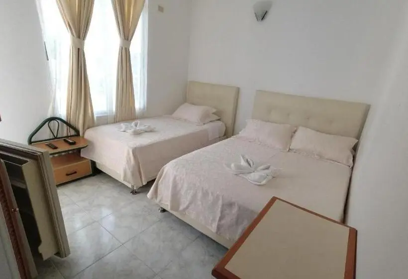Standard Kolmen Hengen Huone, Miami En Melgar