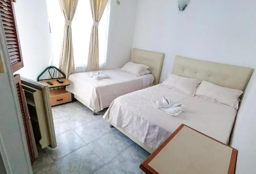 Standard Kolmen Hengen Huone, Miami En Melgar