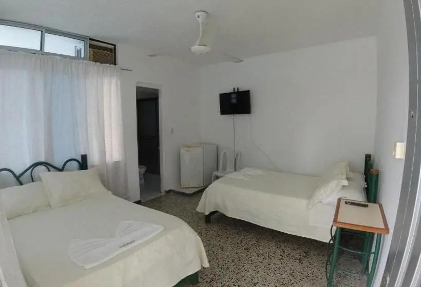 Standard Neljän Hengen Huone, Miami En Melgar