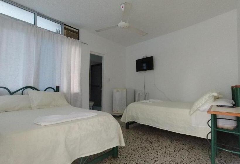 اتاق استاندارد چهار تخته, Miami En Melgar