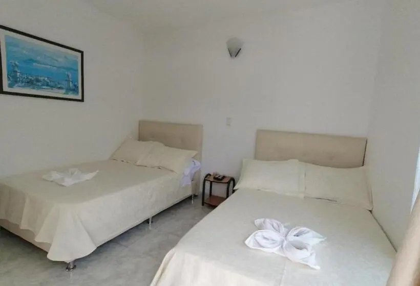 Standard Neljän Hengen Huone Parveke, Miami En Melgar
