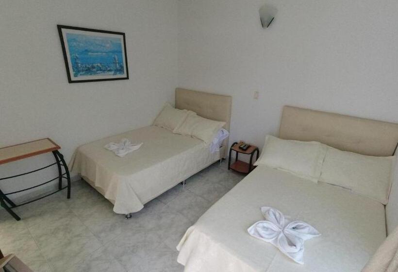 اتاق استاندارد چهارنفره با بالکن, Miami En Melgar