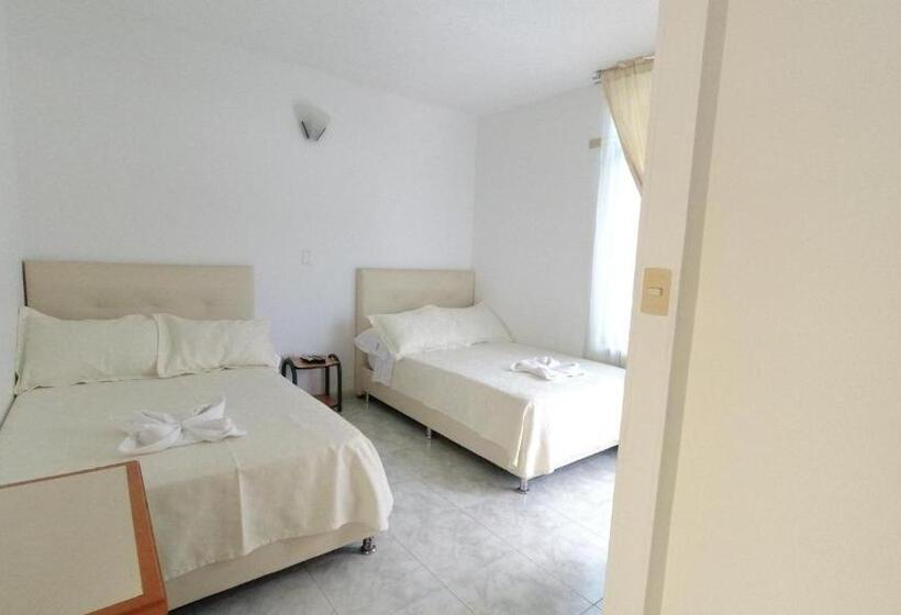 اتاق استاندارد چهارنفره با بالکن, Miami En Melgar