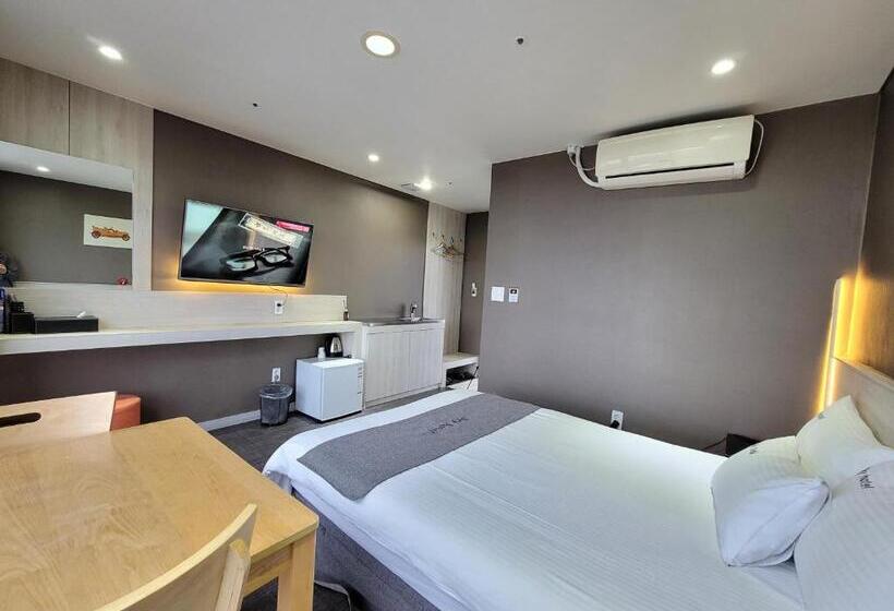 스탠다드 룸, Sky