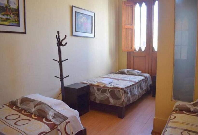 غرفة قياسية ثلاثية, Mango Hostel B&b