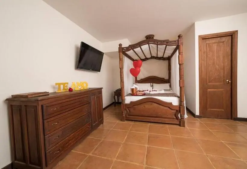 سوئیت با وان آب گرم, Nueva Granada Hotel Colonial  Centro Histórico