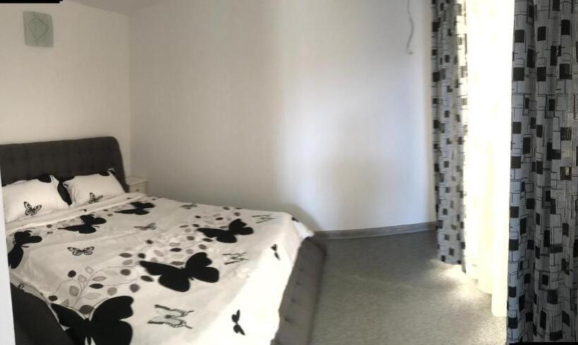 شقة غرفة نوم واحدة مزودة بشُرفة, Casa Athena