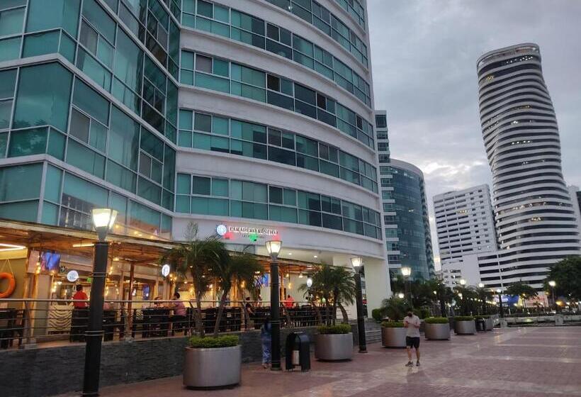 スイート, Suite Riverfront Puerto Santa Ana