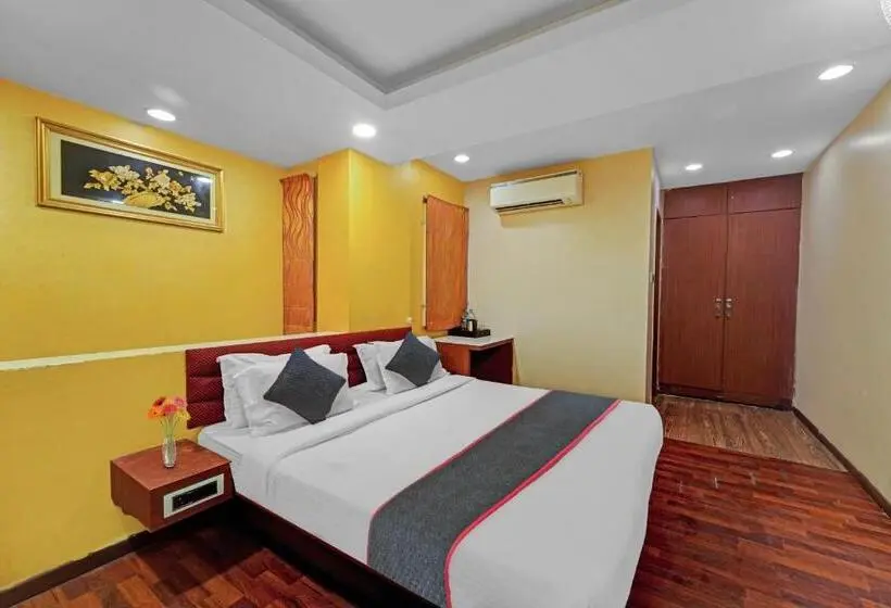 Deluxe Kolmen Hengen Huone, Super Townhouse Anna Salai