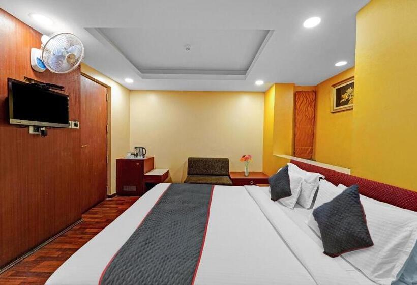 Quarto Triplo Deluxe, Super Townhouse Anna Salai