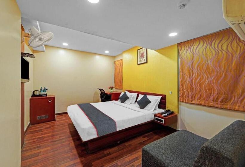 Quarto Triplo Deluxe, Super Townhouse Anna Salai