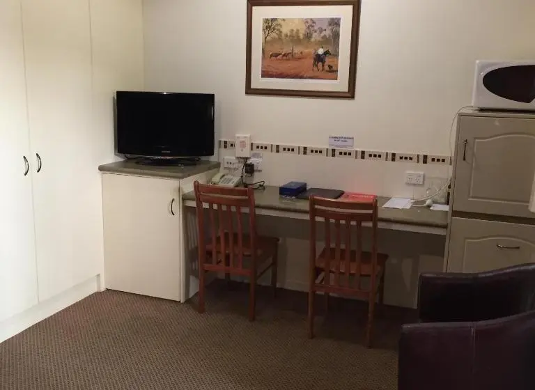 استودیوی استاندارد, Criterion Hotel Motel Rockhampton