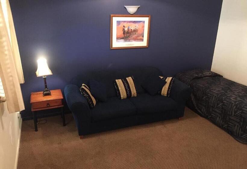 سوئیت با وان آب گرم, Criterion Hotel Motel Rockhampton